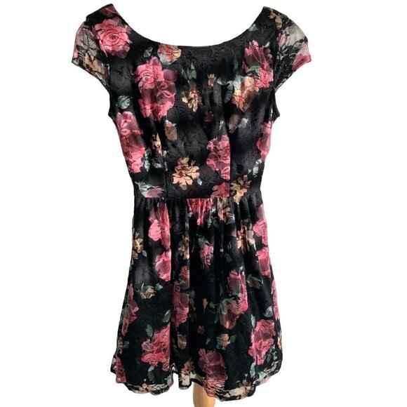 B. DARLIN GIRLS JUNIOR SLEEVELESS DROP WAIST LINED BLACK FLORAL DRESS NWT 1/2 - Picture 1 of 7